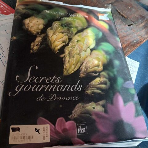 livre SECRETS GOURMANDS DE PROVENCE Ézanville (95)