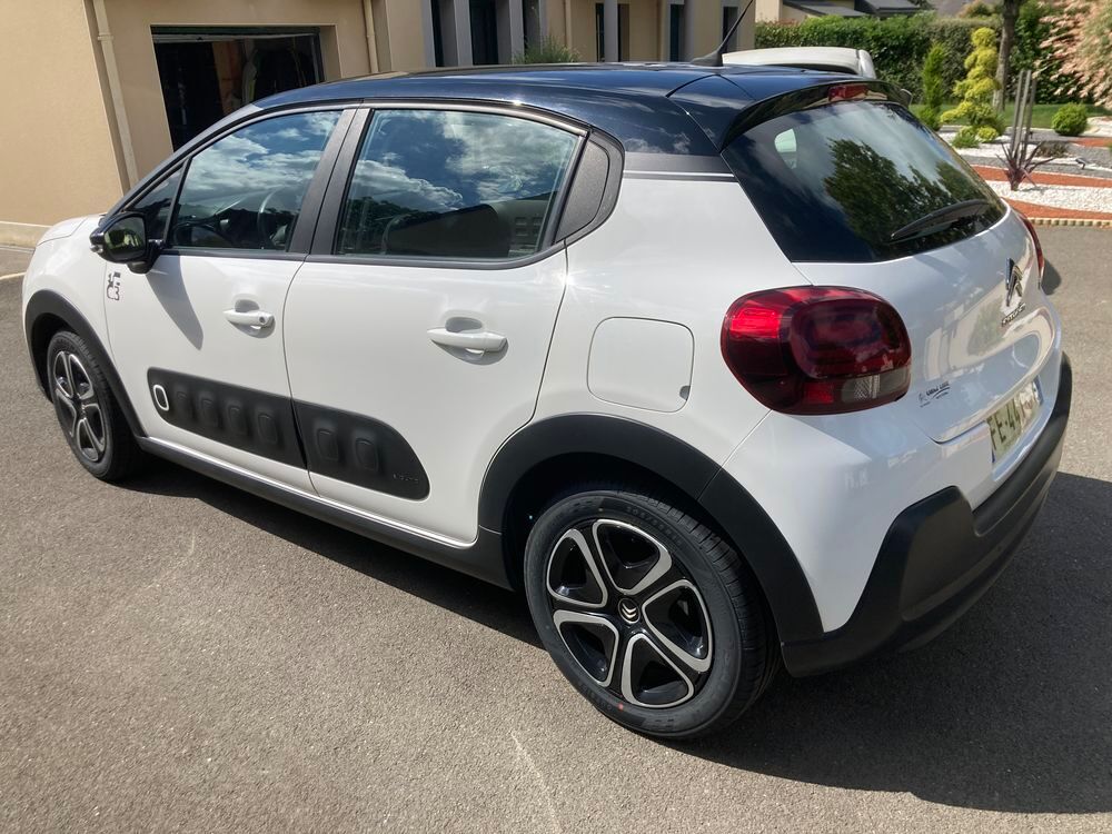 C3 PureTech 82 S&S BVM5 Graphic 2019 occasion 35133 Romagn&eacute;