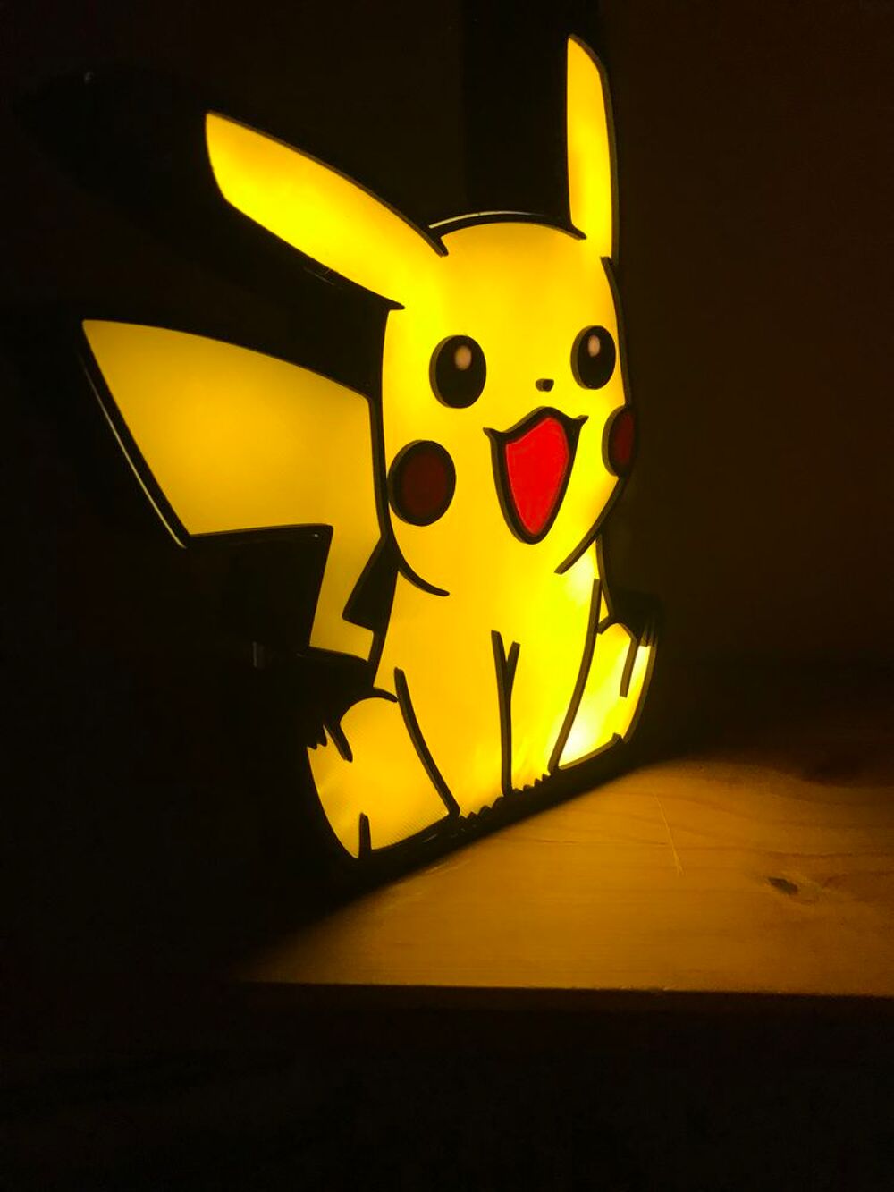 Lampe PIKATCHU &eacute;clairagec leds &agrave; piles Décoration