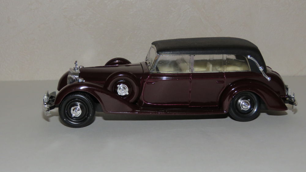 Voiture miniature Mercedes Benz Cabriolet 1932 