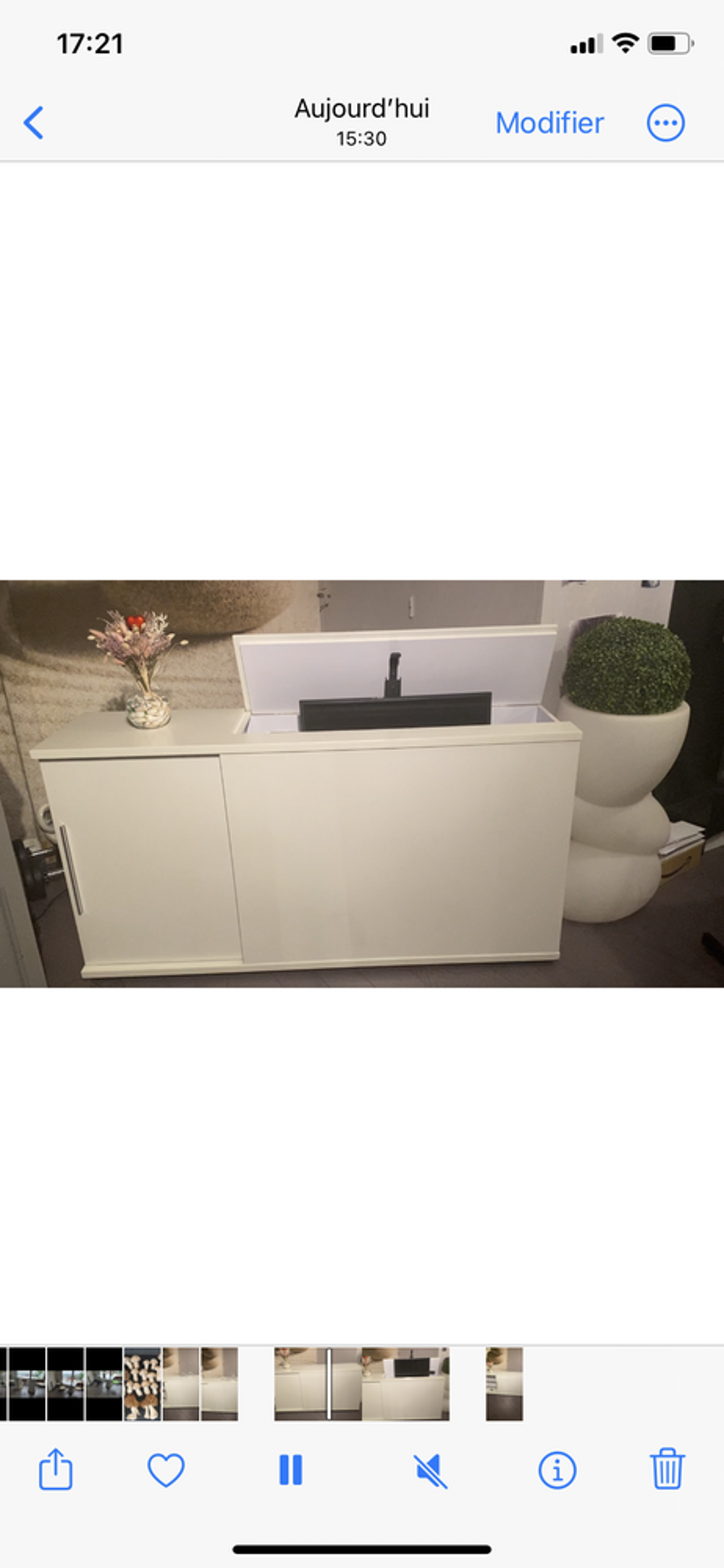 Meuble tv blanc laqu&eacute; 
Meubles