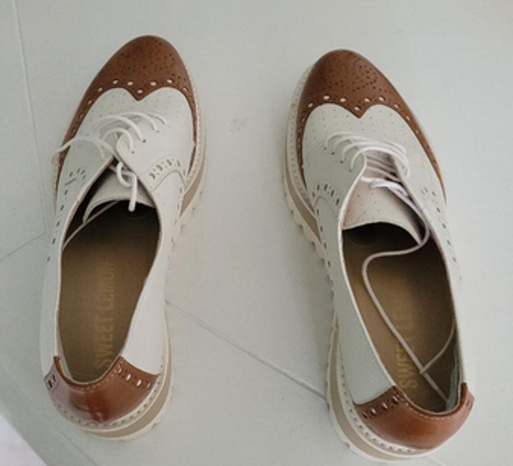 Chaussures neuves Chaussures