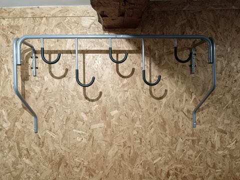 Porte v�lo mural, capacit� 5 v�los. 0 Josselin (56)