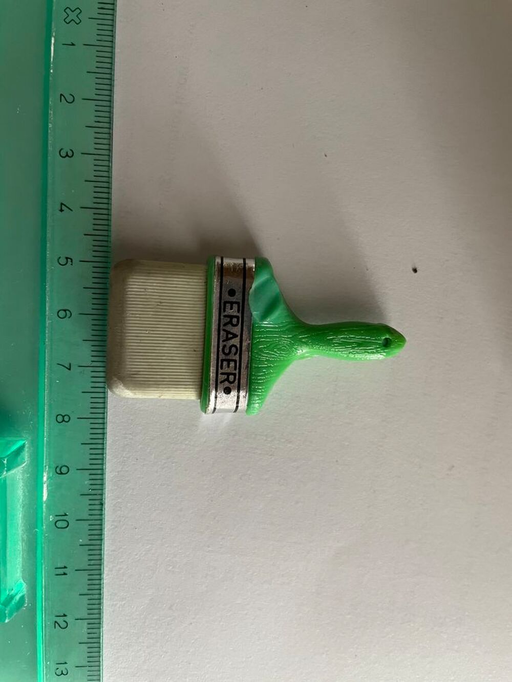 Gomma gomme eraser collection pinceau vert et blanc 