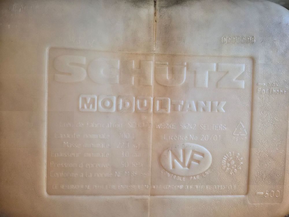 Fioul domestique + cuves Schutz Modultank 700L ? 400 litres Bricolage