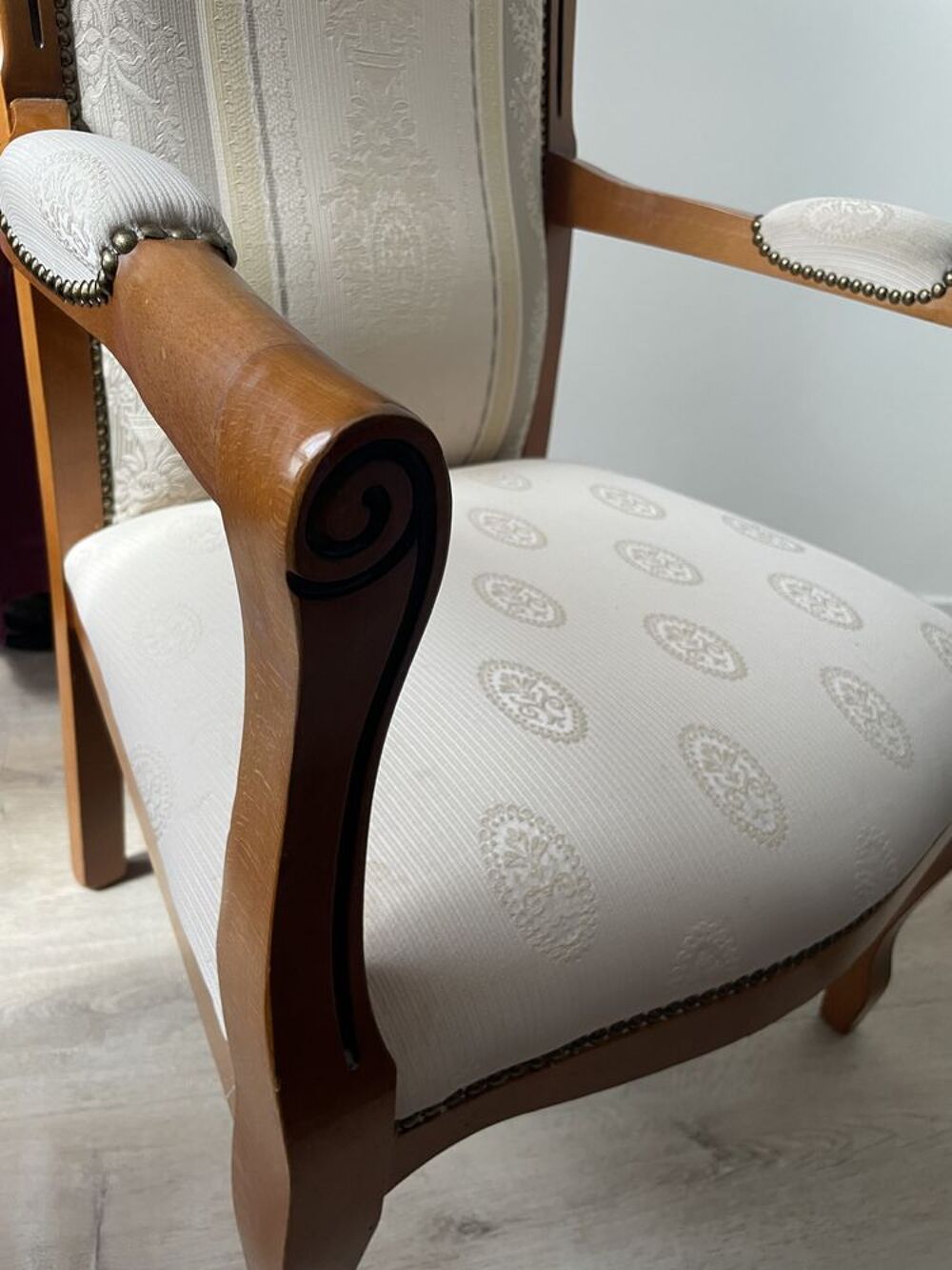 Fauteuil Voltaire Tissu H&ecirc;tre Beige Parfait Etat Meubles