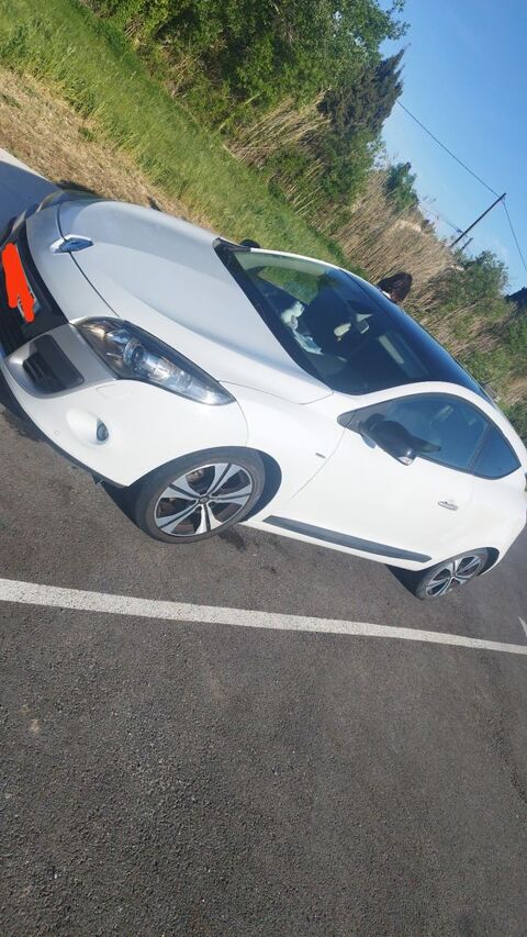 Renault megane iii coupe M&eacute;gane III Coup&eacute; dCi 130 F