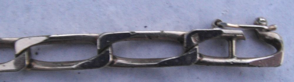 Collier plaqu&eacute; or - Longueur 52 cm - Epaisseur 5 mm. Bijoux et montres