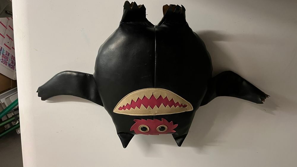 Monstre Nauga de chez Naugahyde 