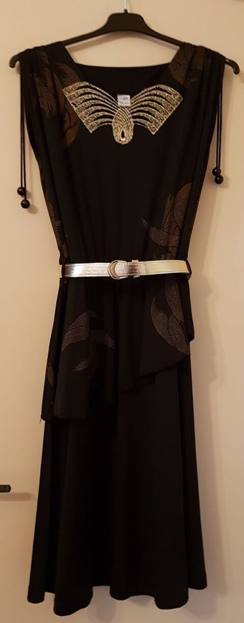 Robe noire 40 Marignane (13)