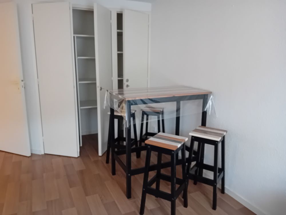 Location Appartement appartement meublé de 40m2 Laval