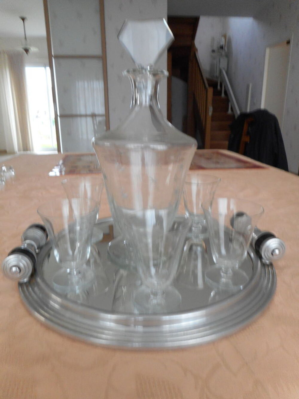 Service &agrave; liqueur en verre grav&eacute; ann&eacute;es 30/40. Cuisine