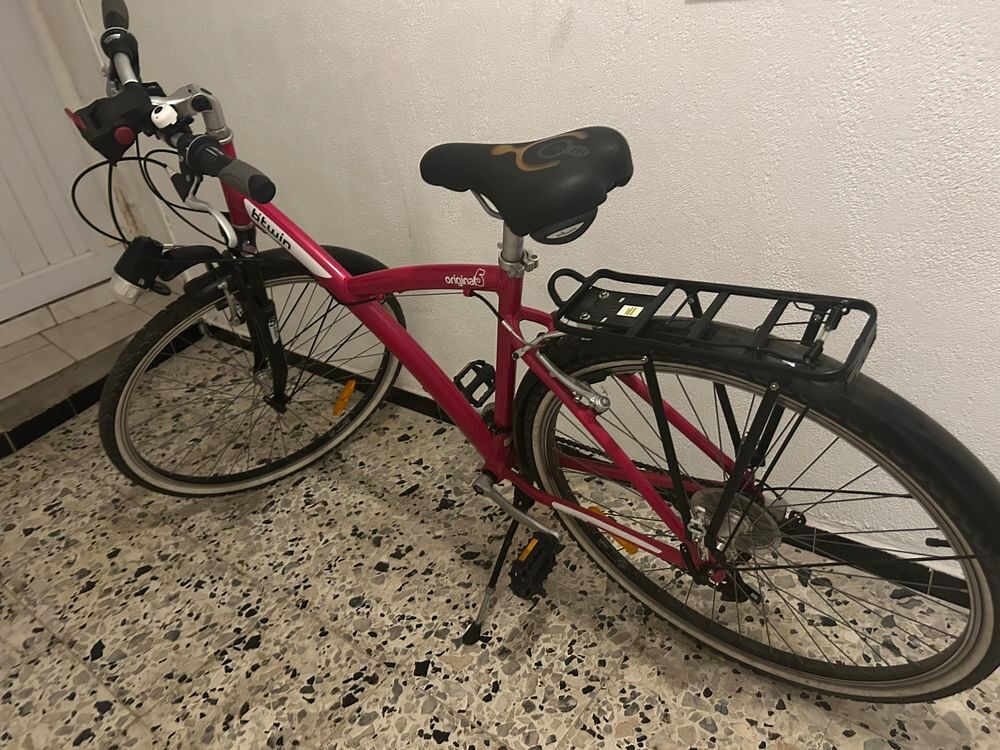 V&eacute;lo de ville femme 26 pouces Vélos