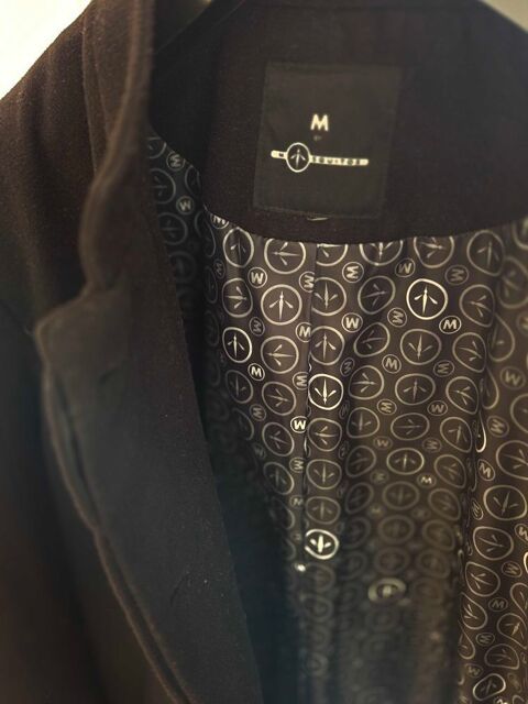 Manteau noir 16 Cagnes-sur-Mer (06)