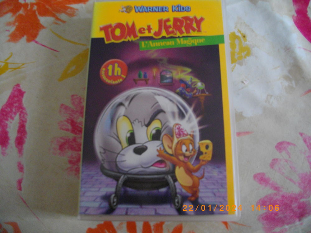 CASSETTE VIDEO VHS DE : "TOM ET JERRY" DVD et blu-ray