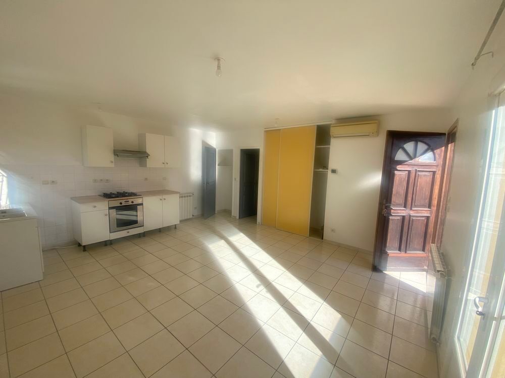 Vente Maison Maison constitué de trois appartements L'isle-sur-la-sorgue