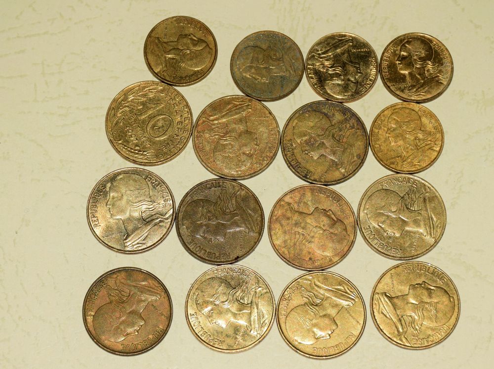 Lot de 16 Pi&egrave;ces Marianne - 10 et 5 centimes - Lagrifouille. 