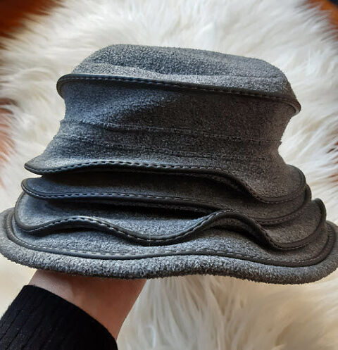Chapeau gris avec biais surpiqu 13 Saint-Martin-d'Hres (38)