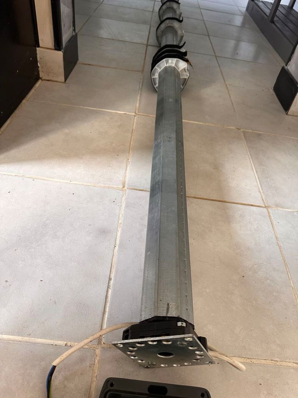 moteur Somfy avec bo&icirc;tier Axroll Bricolage