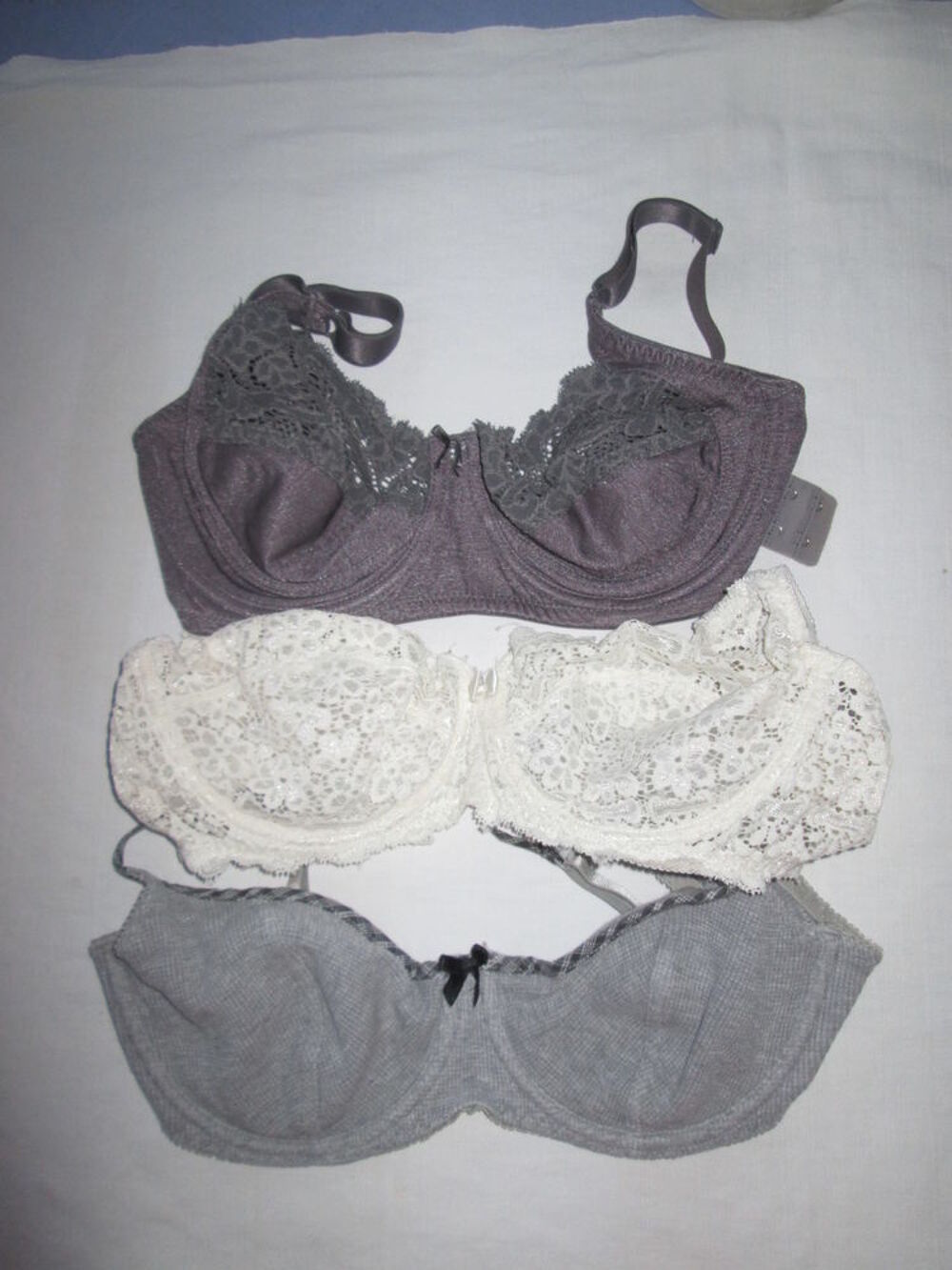 Lot de 3 soutien-gorges 85C Vtements