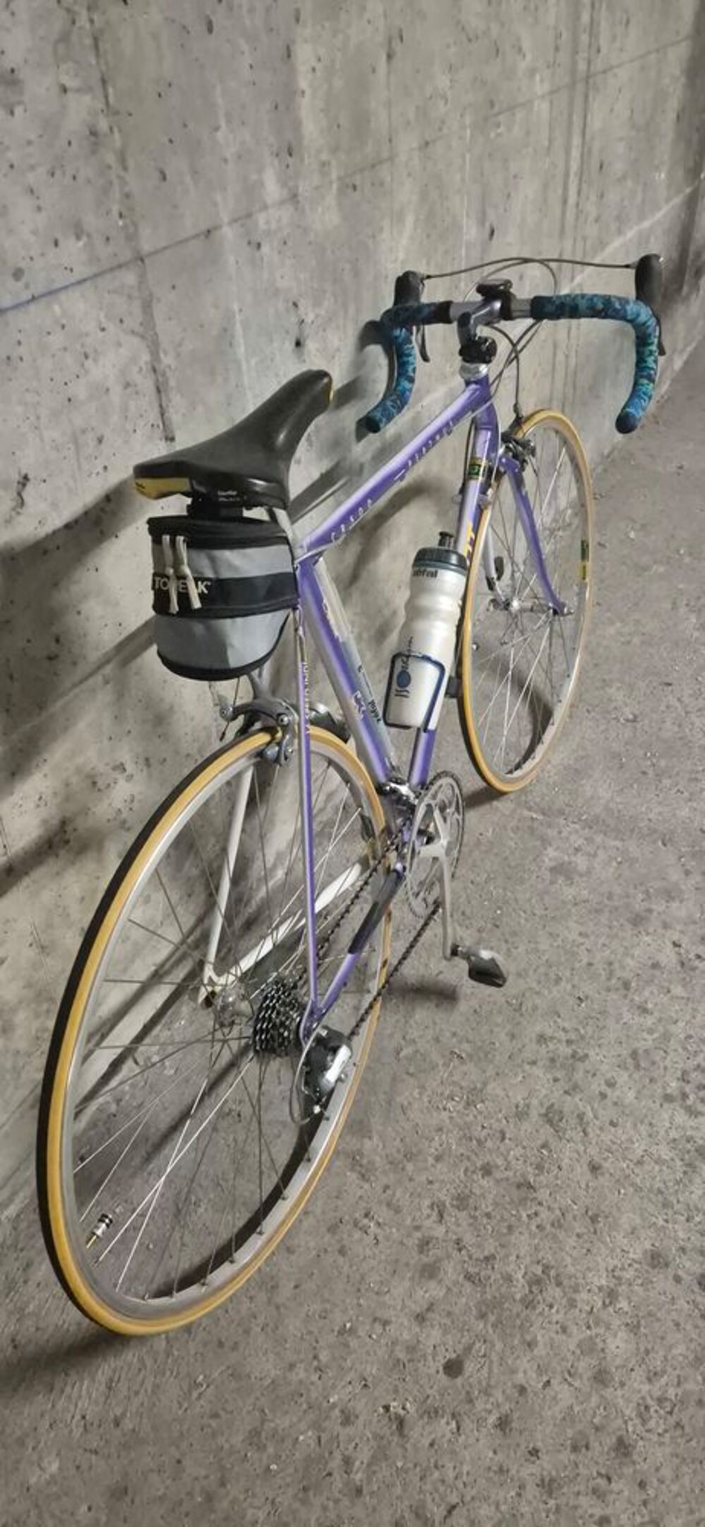Velo de course Peugoet CR500 Perthus vintage Vélos