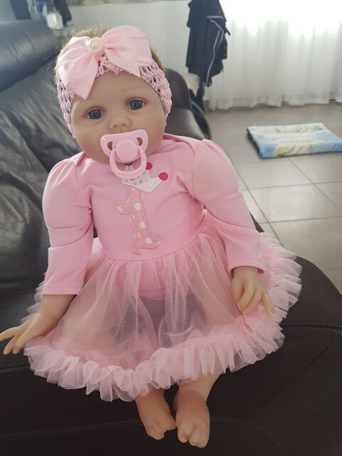 poup�e collection fabrication  artisanale couleur robe rose 55 Frontignan (34)