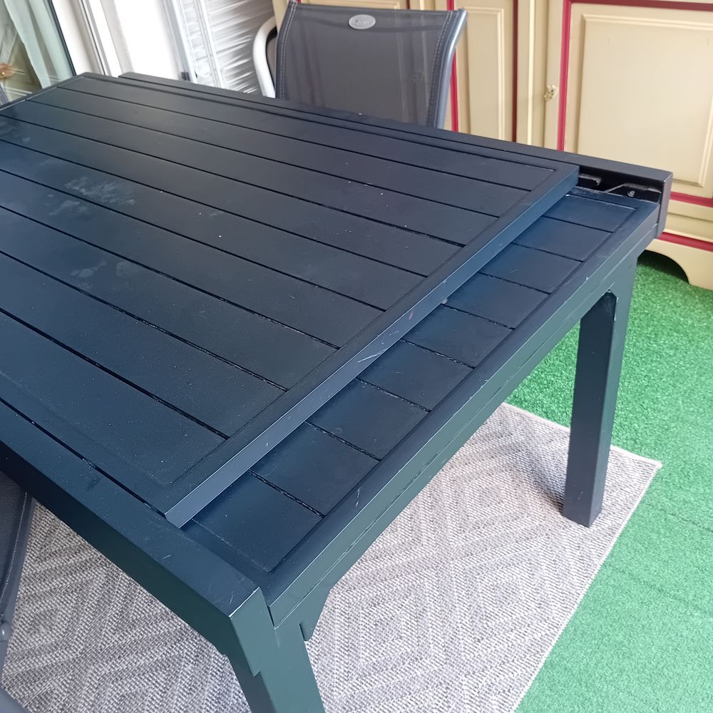 Table ext&eacute;rieur extensible 6 &agrave; 10 places, grise Jardin