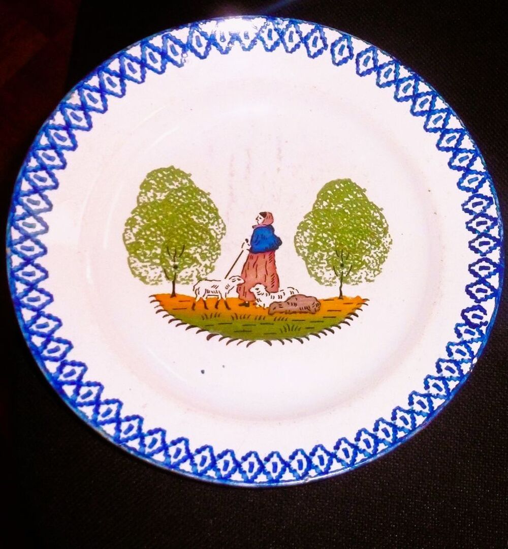 assiettes anciennes ,au choix le lot de 4 Décoration
