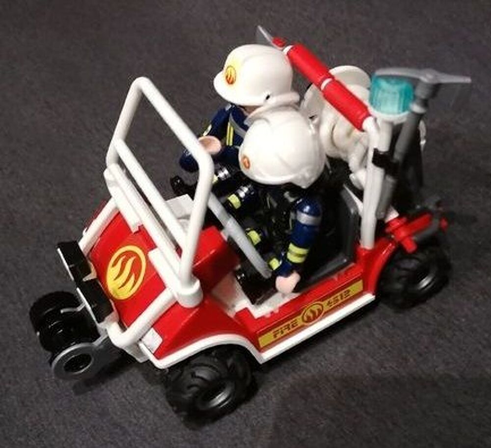 Voiture pompiers playmobil 5398 : pi&egrave;ces d&eacute;tach&eacute;es Jeux / jouets