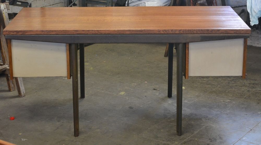 Bureau bois et m&eacute;tal Meubles