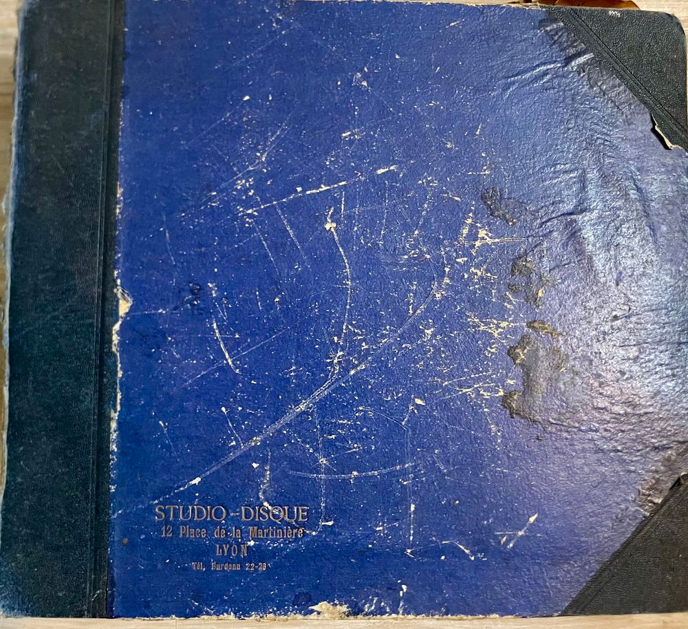 22 Disques en vinyle ancien CD et vinyles