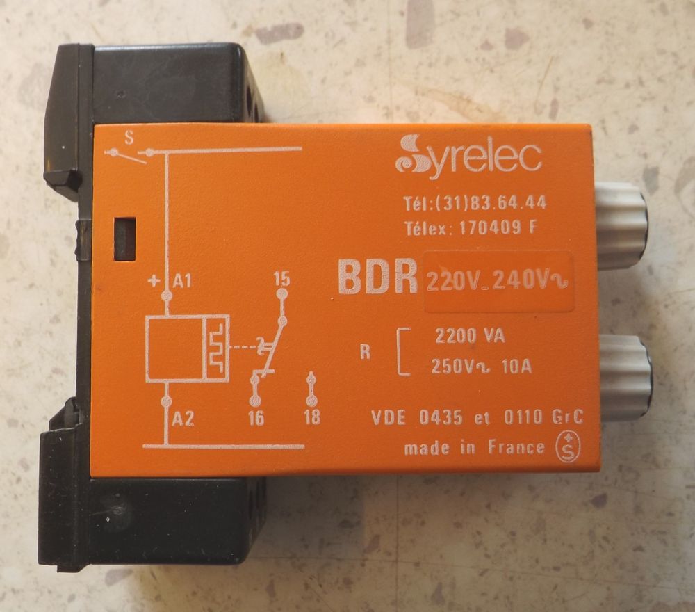 Relais temporis&eacute; SYRELEC BDR 250 v Bricolage
