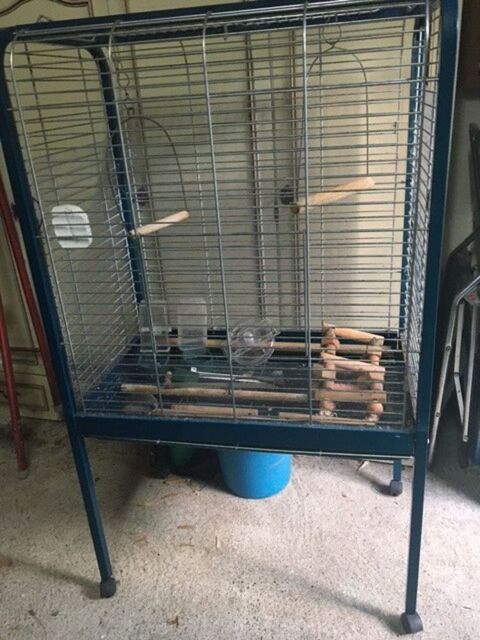 cage pour perroquets 90 30700 Blauzac