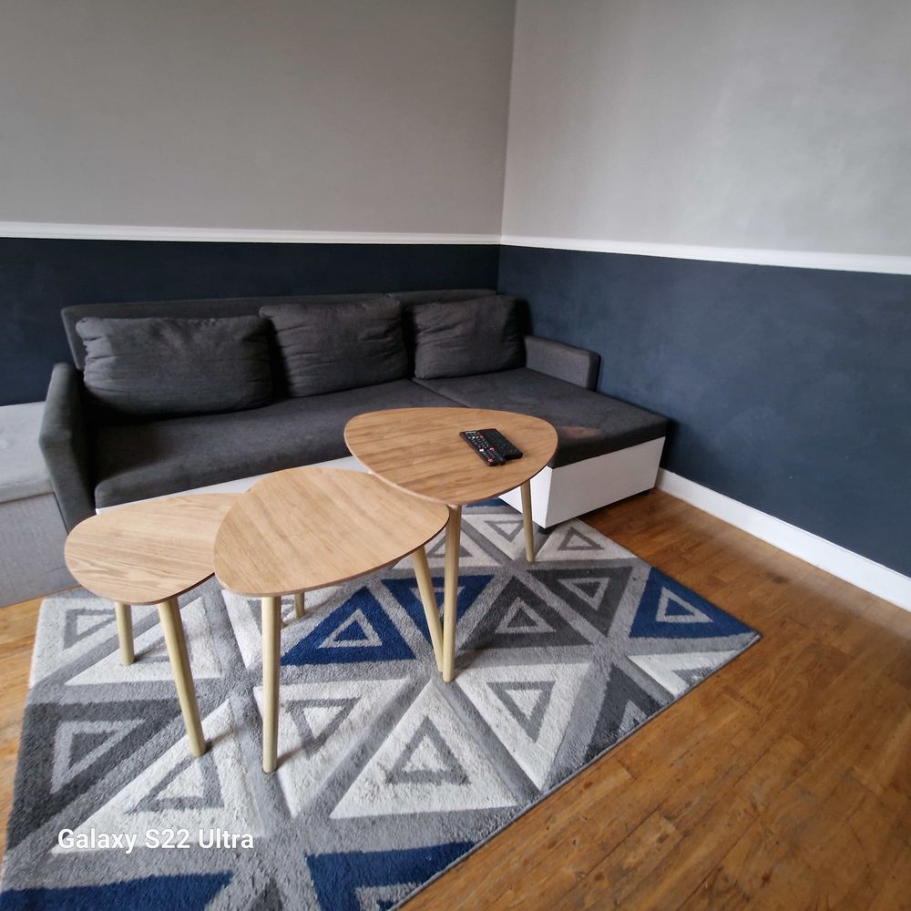 Salon avec tables et tapis Canap&eacute; 4 places avec m&eacute;ridienne Meubles