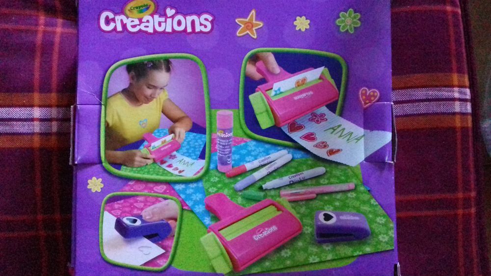 CREATIONS.
Jeu &eacute;ducatif pour cr&eacute;er des dessins sur papier
Jeux / jouets