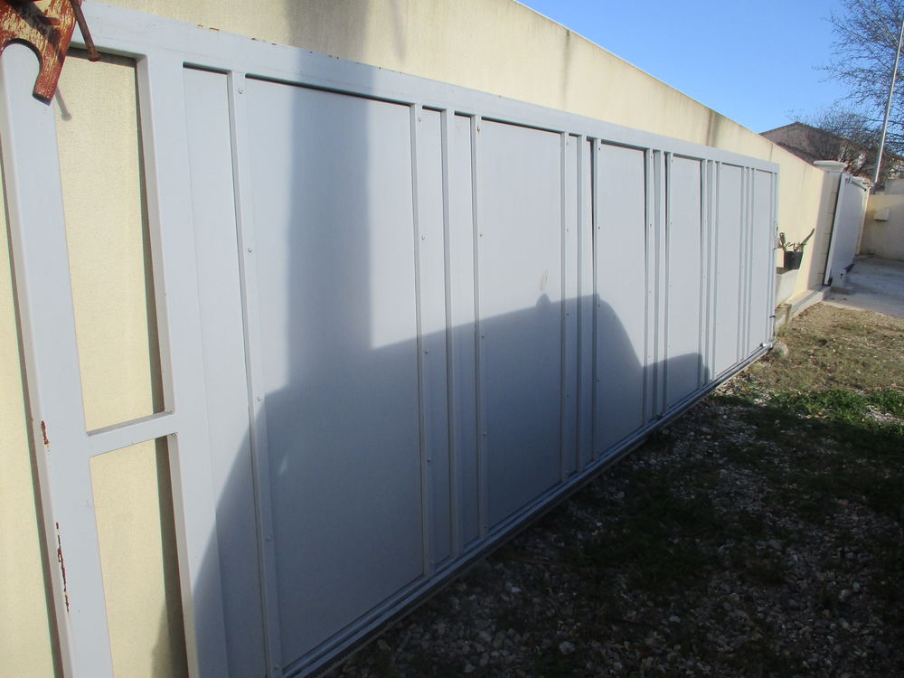 Portail m&eacute;tallique Jardin
