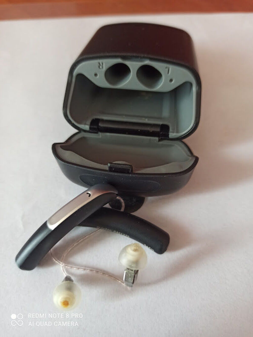 REVENDS 2 APPAREILS AUDITIF Tr&egrave;s peu port&eacute;
Audio et hifi