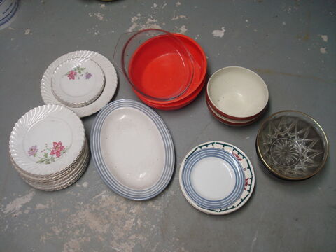 Vaisselle diverse vintage et service de GIENS  et autres 0 Mérignies (59)