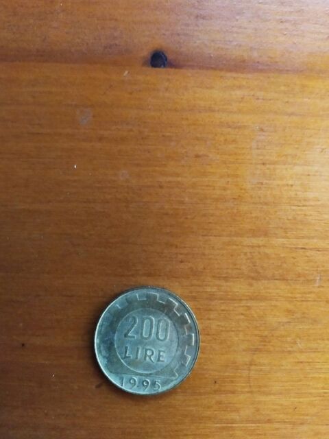 Pice de 200 Lire Italie 1995 2 Sisteron (04)