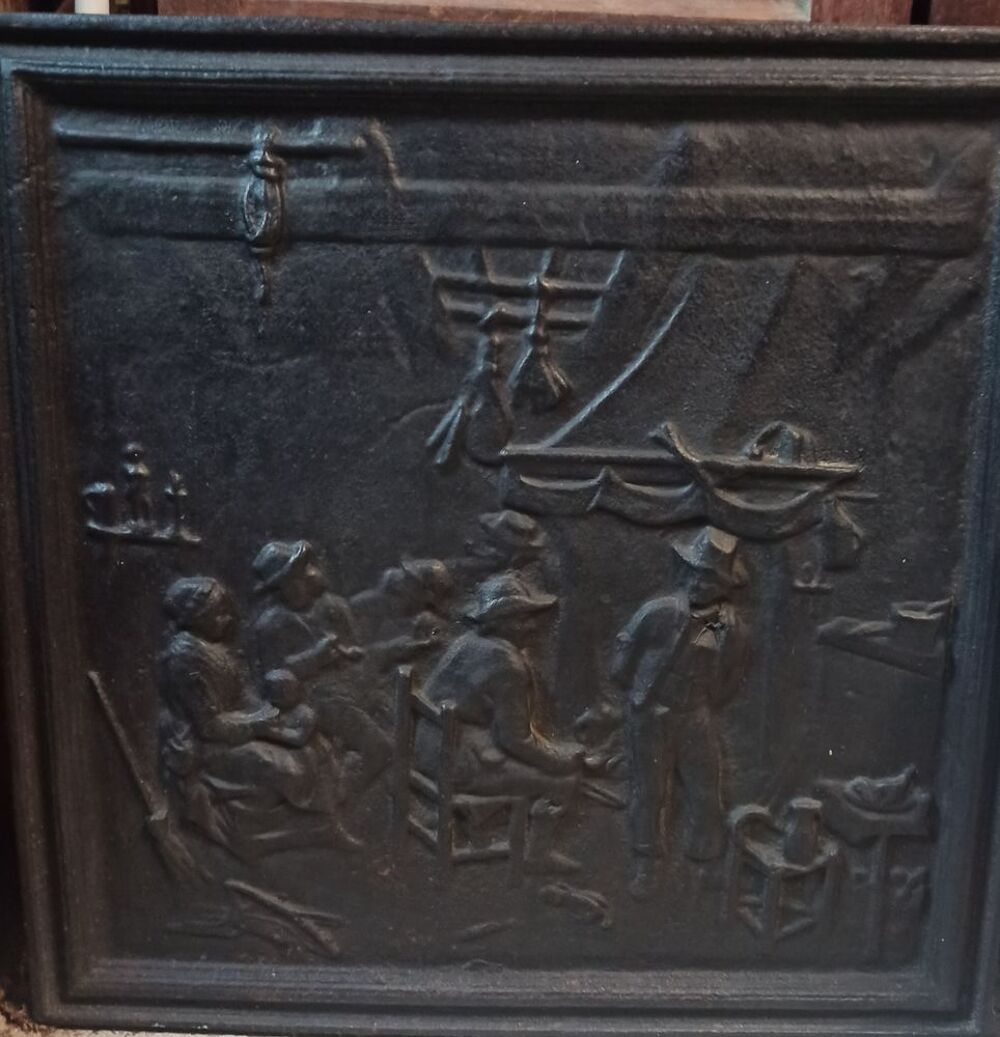 Fond de chemin&eacute;e. Décoration