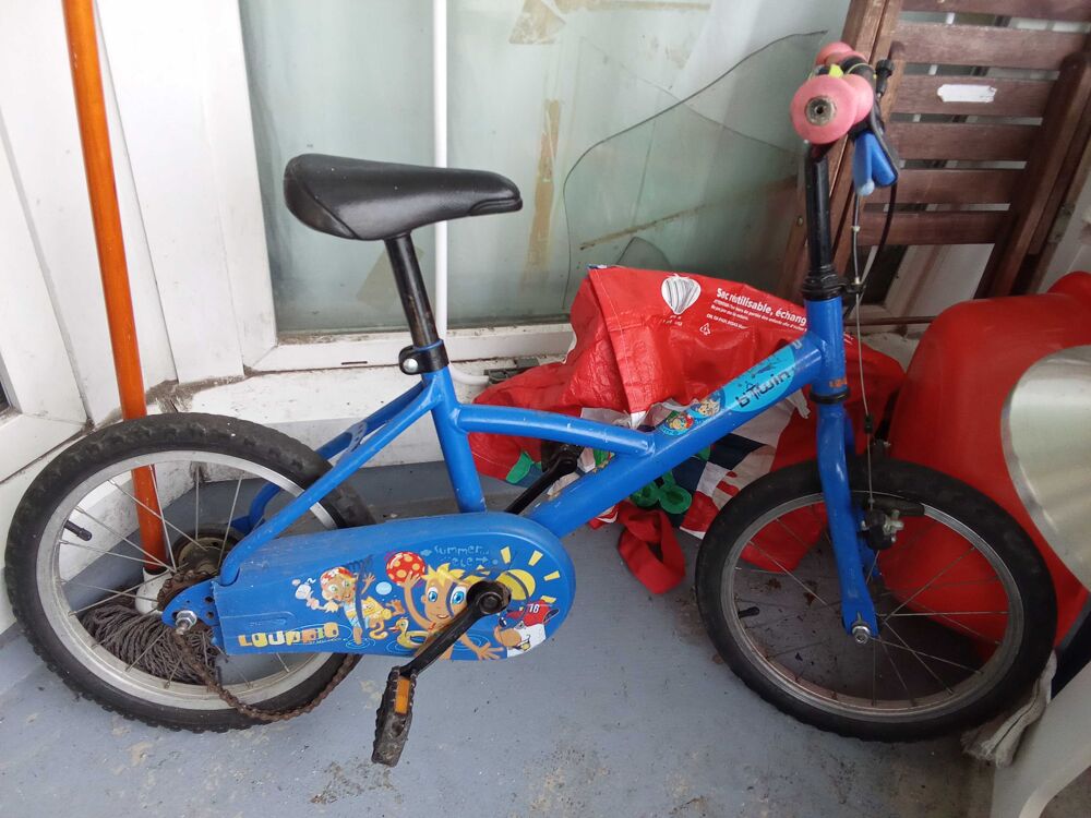 V&eacute;lo pour d&eacute;buter un peu use Vélos