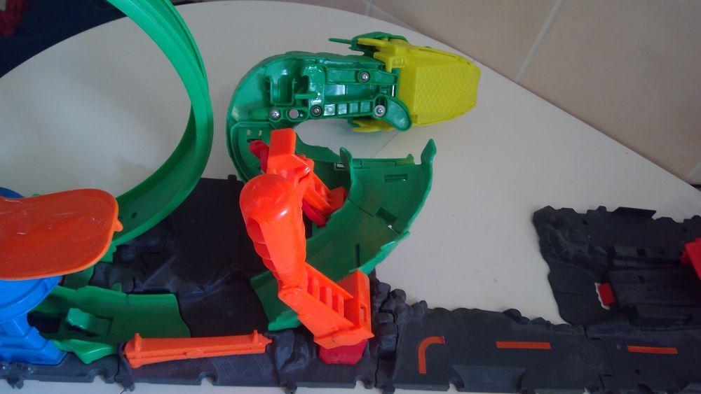 29€ ATTAQUE DU DRAGON HOT WHEELS Jeux / jouets