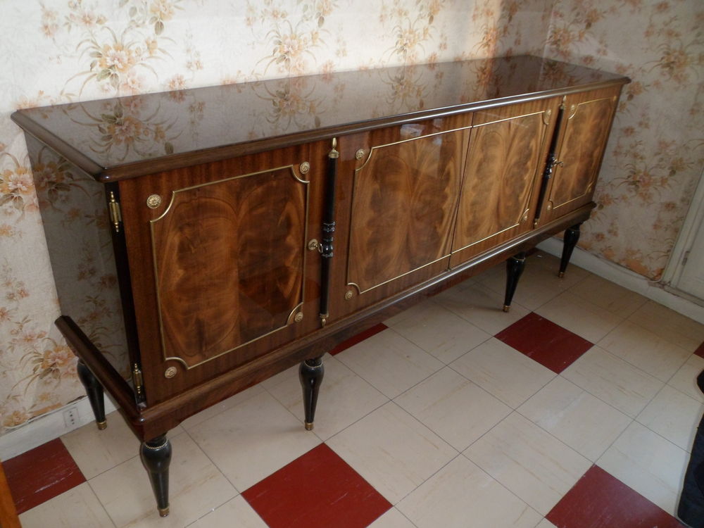 Buffet vernis vintage ann&eacute;e 1970 Meubles