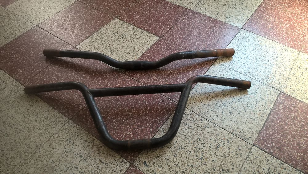 Guidons anciens VTT BMX. Vélos