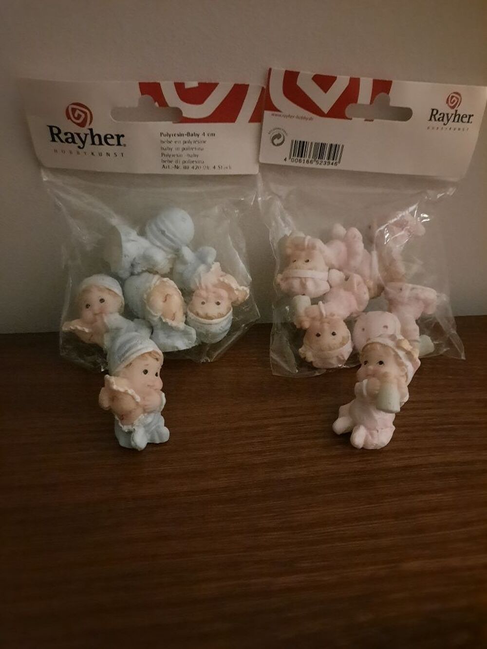 B&eacute;b&eacute; en Polyresin de marque RAYHER Bricolage