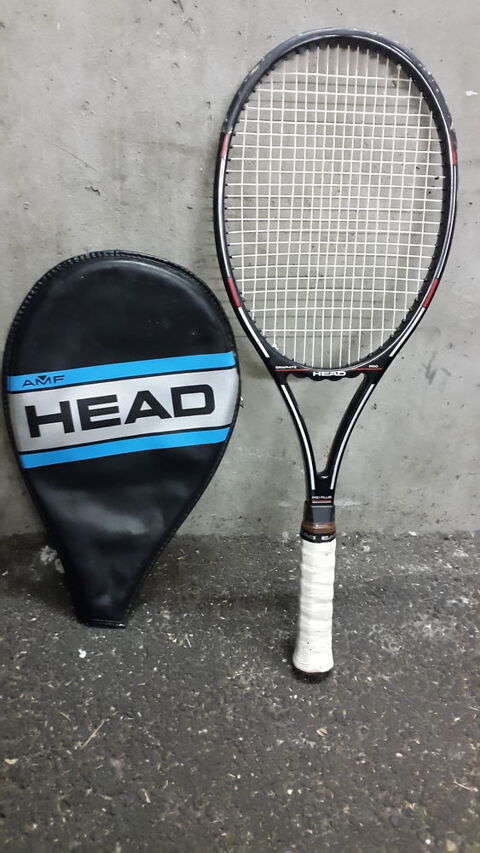 2 raquette de tennis 
25 Annecy-le-Vieux (74)