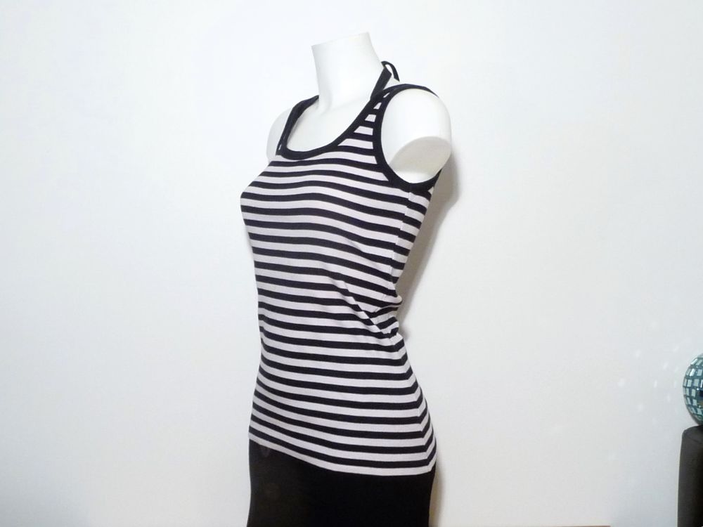 Top/ Tee Shirt &agrave; Rayures Bleu Marine et Blanc- 3 Suisses Vêtements