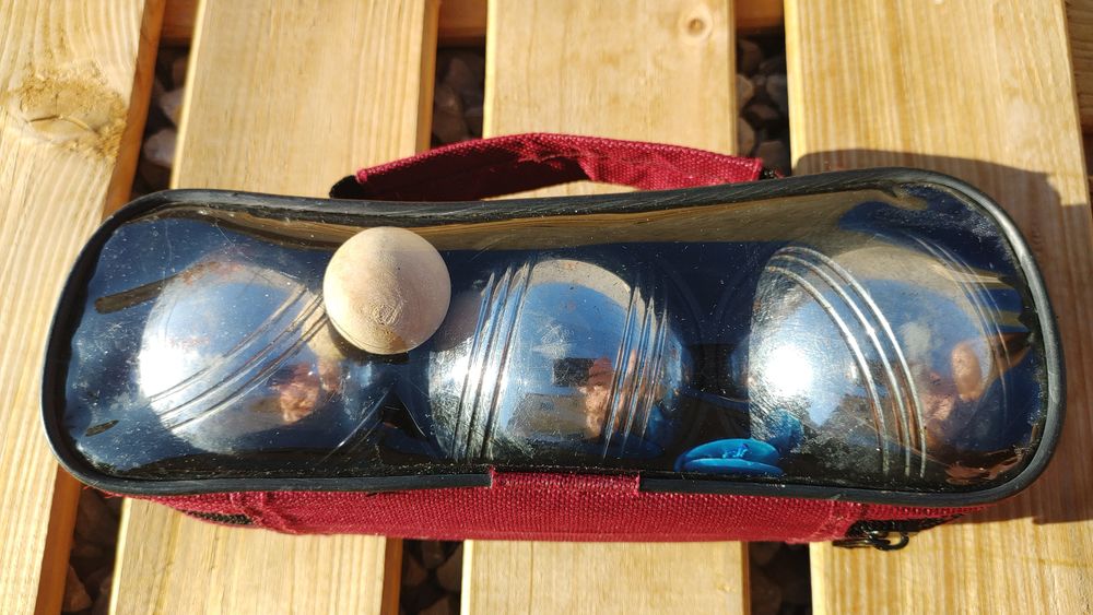Set de P&eacute;tanque 6 Pi&egrave;ces Sacoche Rouge, Cochonnet &amp; Mesureur Sports