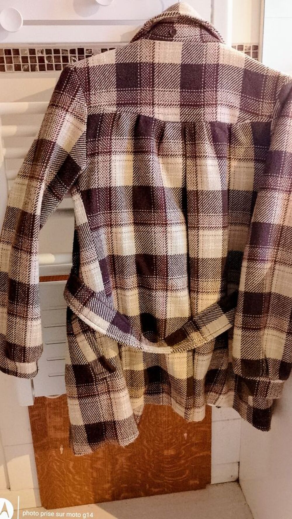 Jolie veste en laine, &agrave; carreaux Vêtements