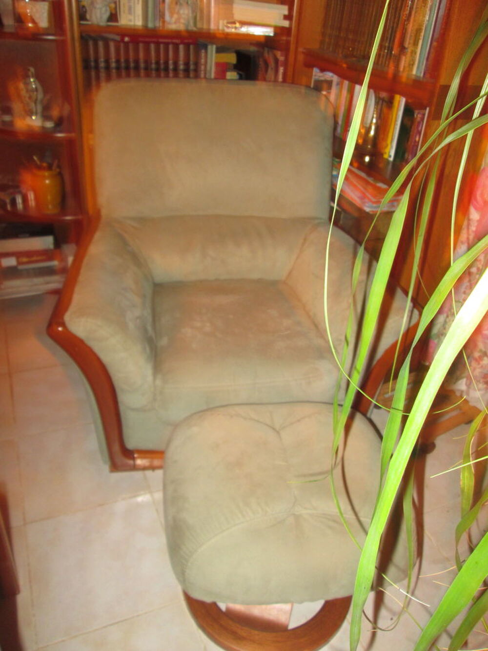 fauteuil avec repose pied Meubles